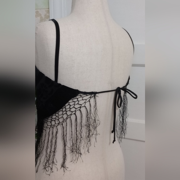 Black Floral Shawl with Fringe - Picture 3 of 9